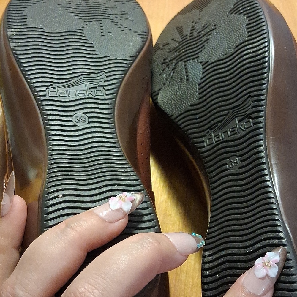 Dansko Maryjane Size 39 - Picture 9 of 10